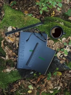 Anteckningsblock GREENBOOK A5+ linj recy