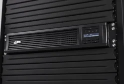 APC Smart-UPS 750VA LCD RM - UPS (kan monteras i rack) - AC 230