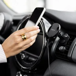 Aura Car - The Magnetic Wireless Charging Pad, White