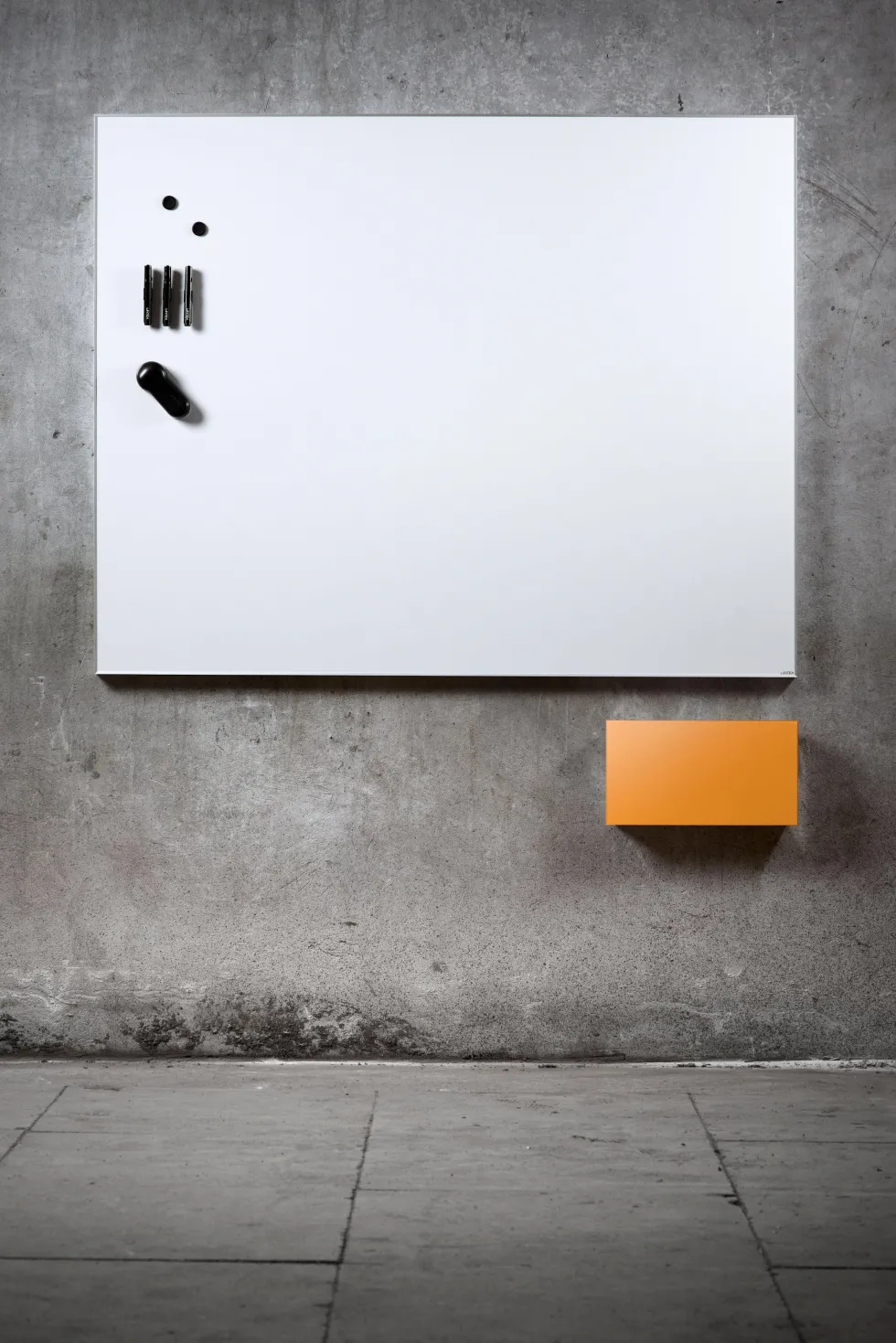 Förvaringsbox Lintex Mood, vit glas/svart aluminium