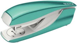 Häftapparat LEITZ WOW 5502 30ark isblå