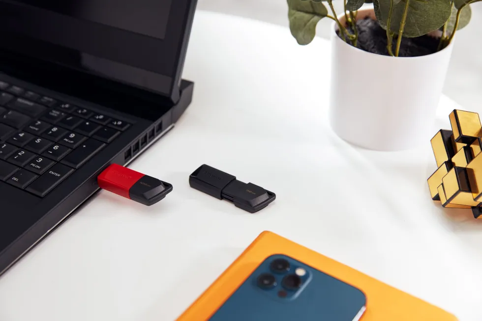 Kingston DataTraveler Exodia M - USB flash-enhet - 128 GB - USB