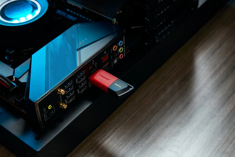 Kingston DataTraveler Exodia M - USB flash-enhet - 128 GB - USB