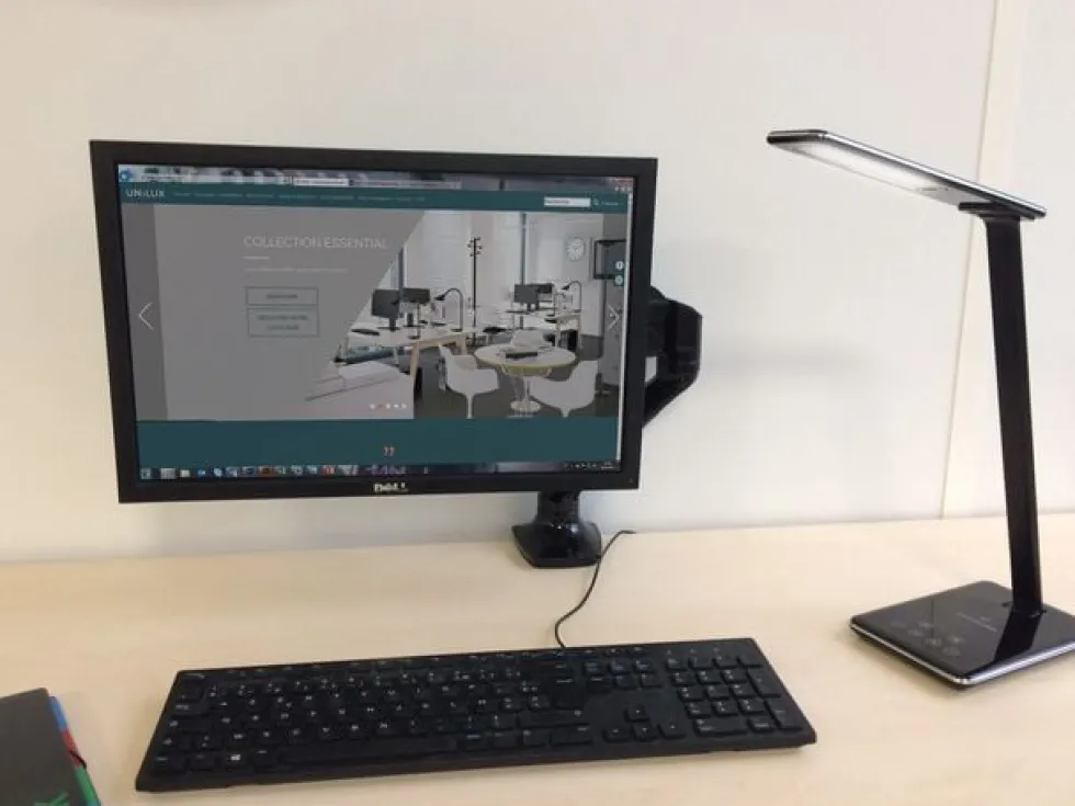 Lampa UNILUX Linka LED svart