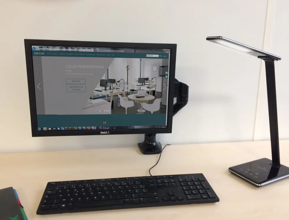 Lampa UNILUX Linka LED svart