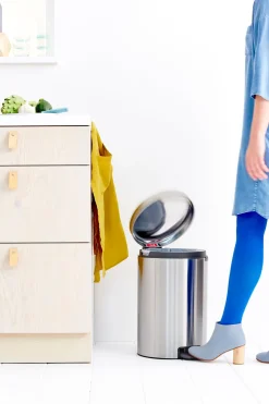 Papperskorg BRABANTIA Pedalhink Newicon 20L Matt stål