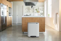 Papperskorg BRABANTIA Pedal Bo 60L vit
