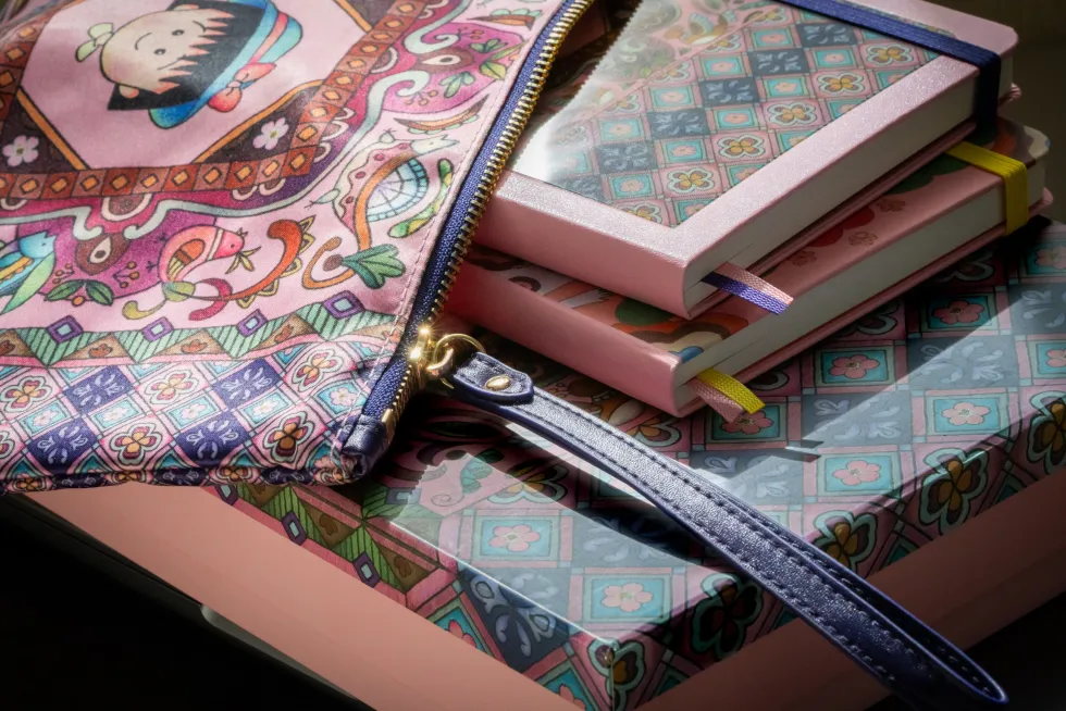 Sakura Classic Hard Linjerad Pocket by Momoko Sakura