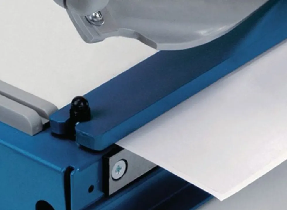 Skärmaskin DAHLE 561 A4, giljotin 360mm, automatisk press, 35ark