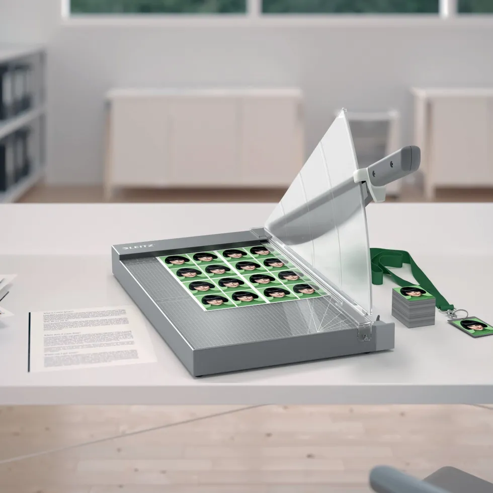Skärmaskin Leitz Office Pro Giljotin A4+