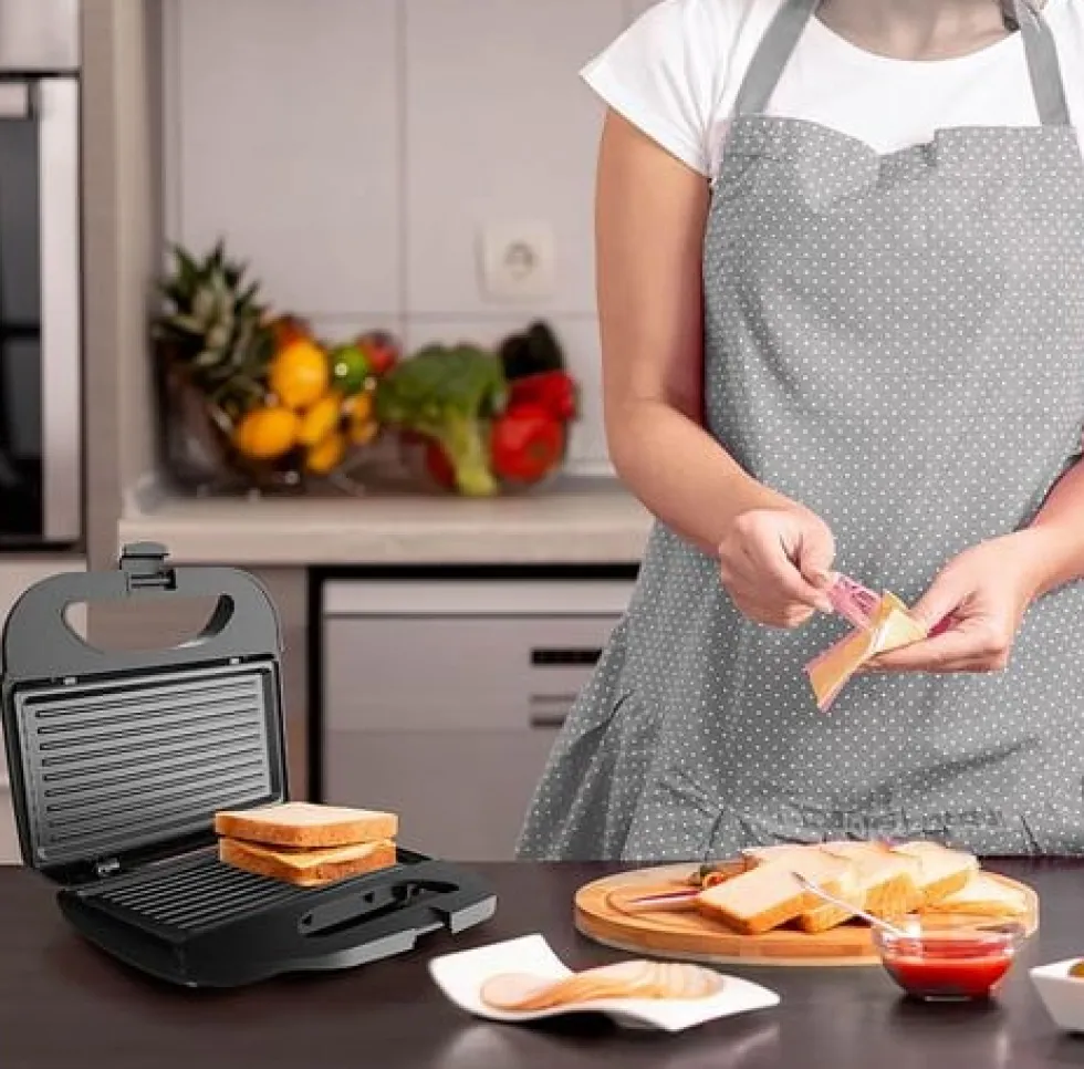 Smörgåsgrill BLACK+DECKER panini 750W