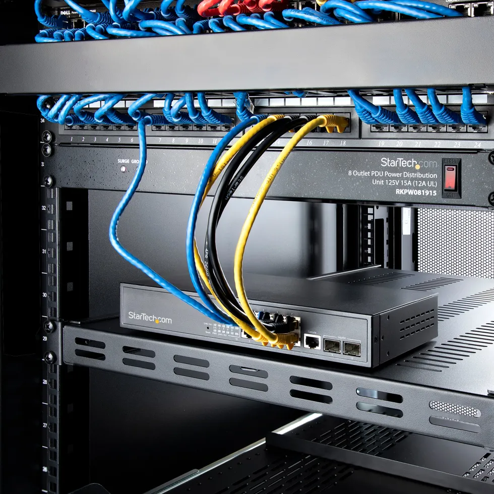 StarTech.com Server Rack Shelf - 1U - Adjustable Mount Depth