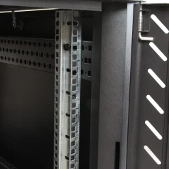 StarTech.com 12U 29" nedmonterbart serverskåp med hjul - Rack