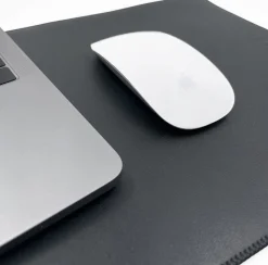 UltraSlim Sleeve incl strap MacBook 15/16’' M1/M2 Black