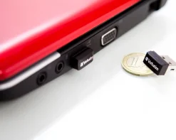 USB 2.0 Store 'n* Stay Nano 16GB, Black