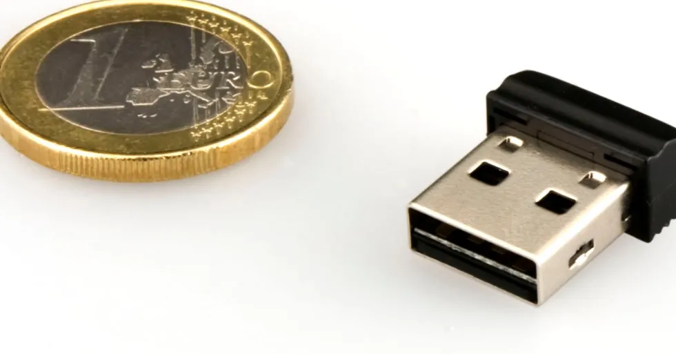 USB 2.0 Store 'n* Stay Nano 16GB, Black